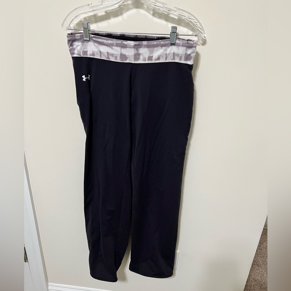 Under Armour Women’s Sweatpants / Size M / Very Good Condition / Black and Gray